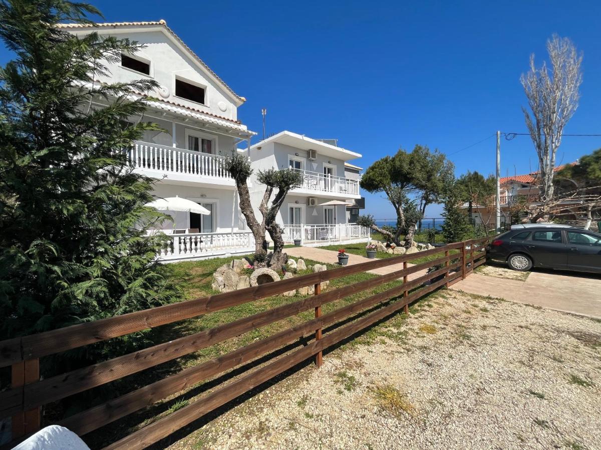 Villa Antonis Deluxe Apartments Amoudi Exterior photo