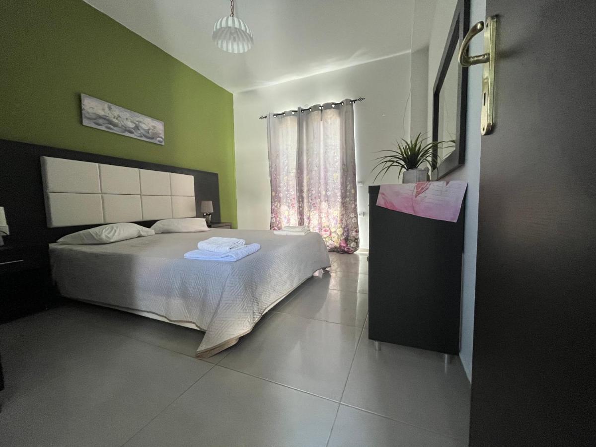 Villa Antonis Deluxe Apartments Amoudi Exterior photo