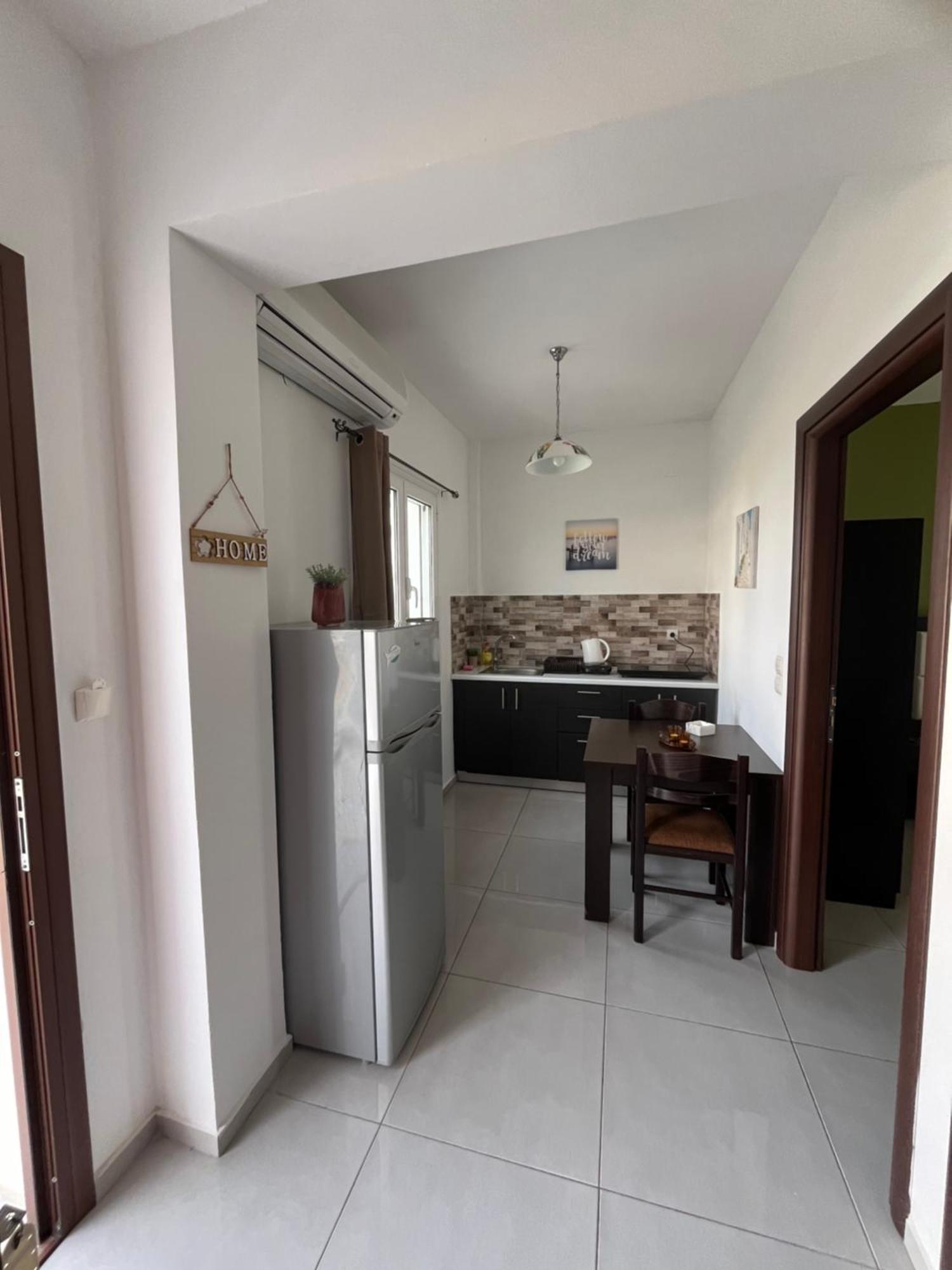 Villa Antonis Deluxe Apartments Amoudi Exterior photo