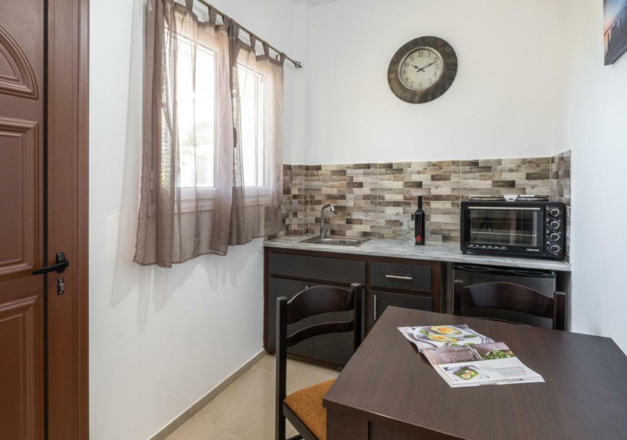 Villa Antonis Deluxe Apartments Amoudi Exterior photo
