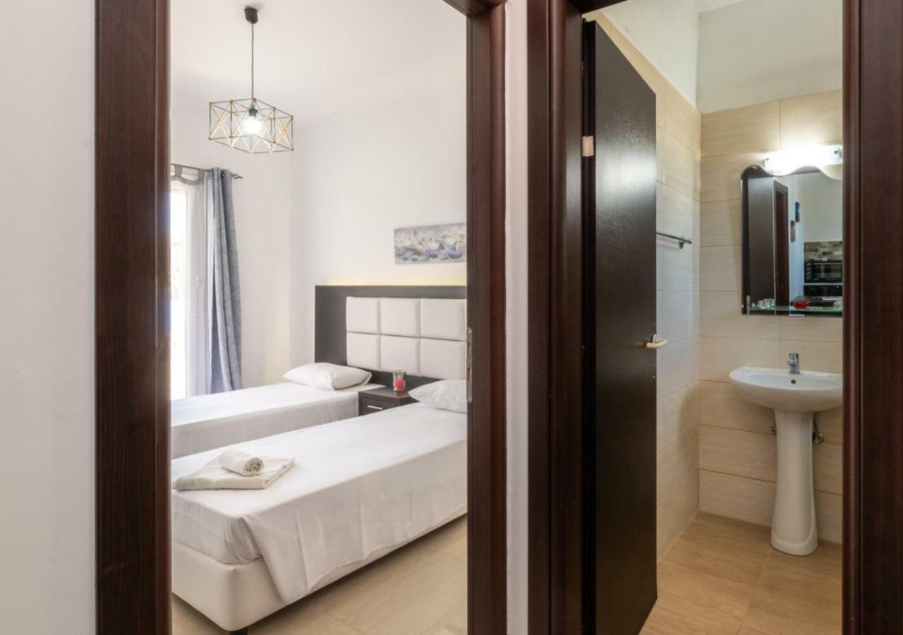 Villa Antonis Deluxe Apartments Amoudi Exterior photo