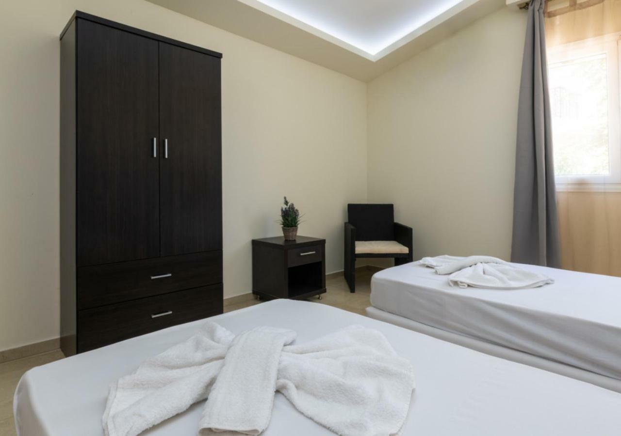 Villa Antonis Deluxe Apartments Amoudi Exterior photo