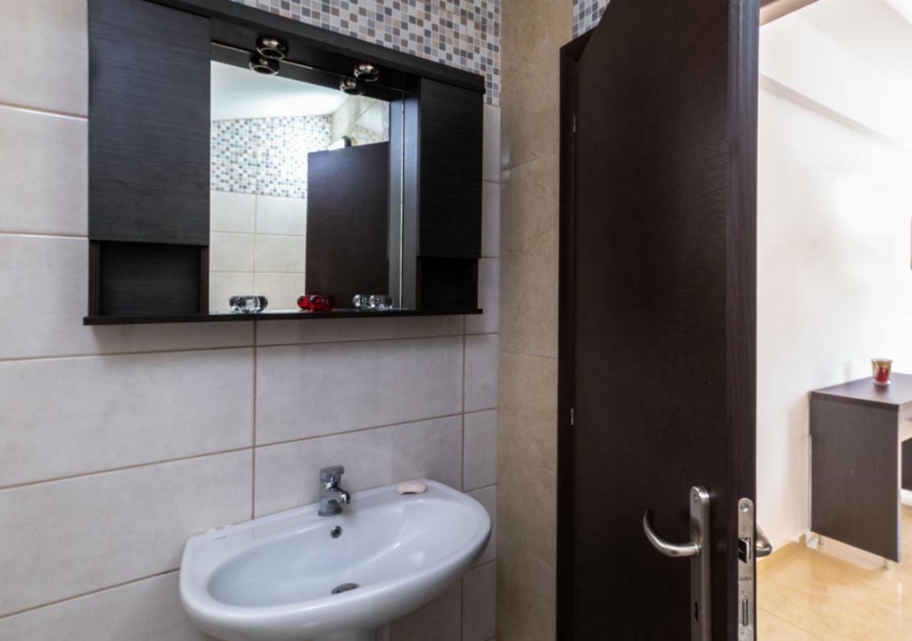 Villa Antonis Deluxe Apartments Amoudi Exterior photo